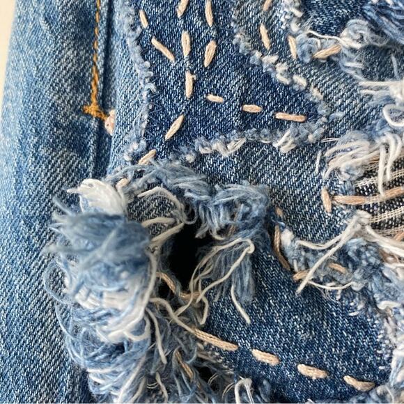 Pilcro High Rise Embroidered Boyfriend Jeans Medium Blue Size 28 Boho Distressed - Picture 8 of 15